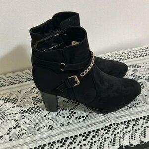 Zales Black Ankle Booties with Chain & Buckle Detail